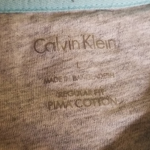 Calvin Klein Shirt - Picture 5 of 9